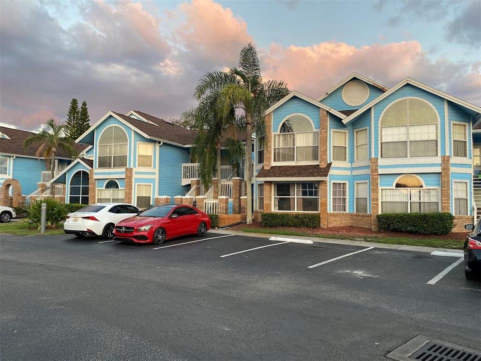 For Rent: $1,900 (3 beds, 2 baths, 1287 Square Feet)