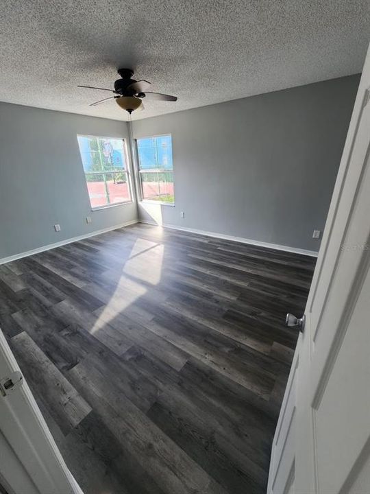 For Rent: $1,900 (3 beds, 2 baths, 1287 Square Feet)