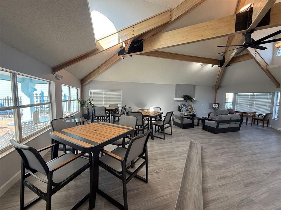 For Rent: $1,900 (3 beds, 2 baths, 1287 Square Feet)