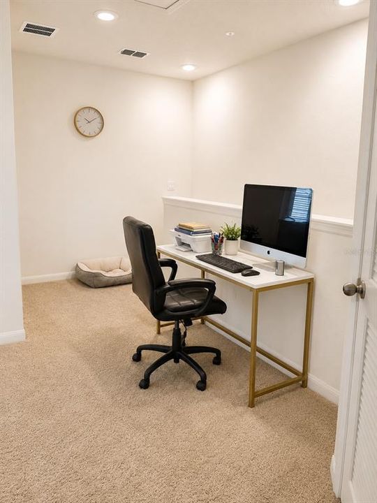 For Rent: $2,300 (3 beds, 2 baths, 1571 Square Feet)