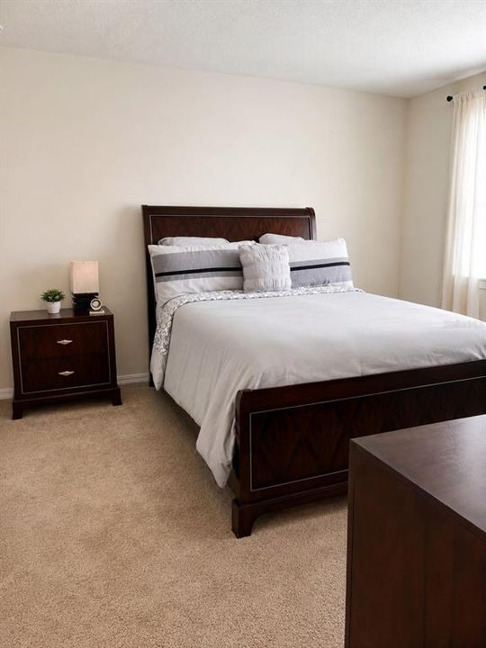For Rent: $2,300 (3 beds, 2 baths, 1571 Square Feet)