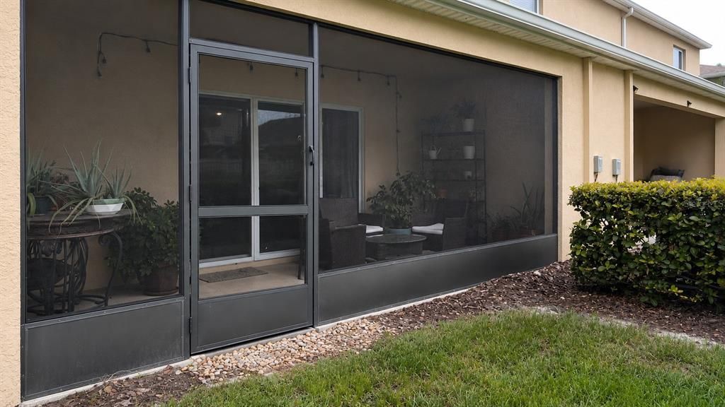 For Rent: $2,300 (3 beds, 2 baths, 1571 Square Feet)