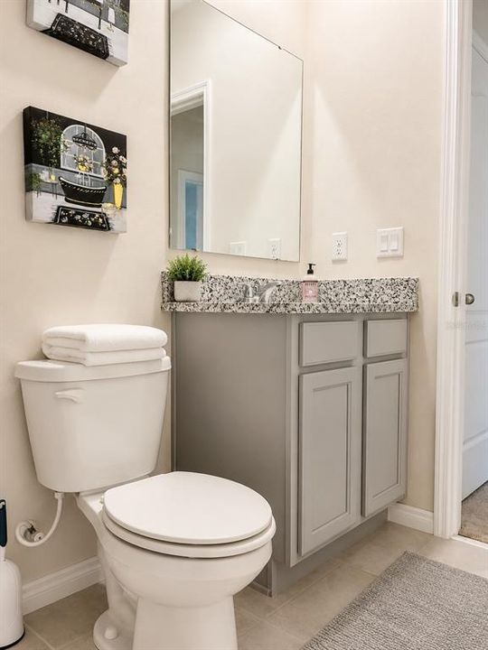 For Rent: $2,300 (3 beds, 2 baths, 1571 Square Feet)