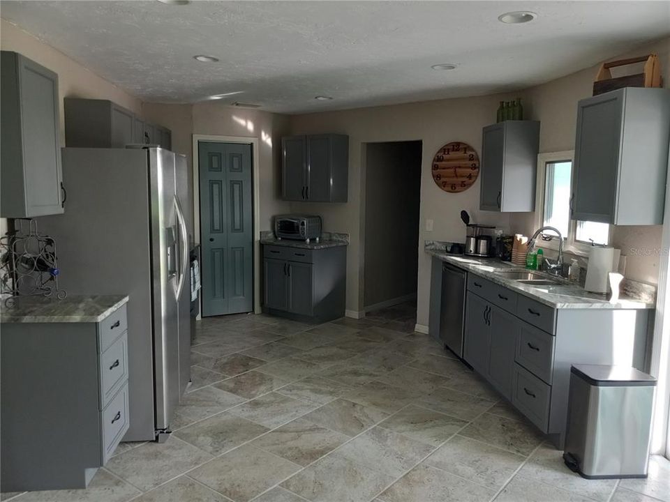 На продажу: $450,000 (3 спален, 2 ванн, 2029 Квадратных фут)