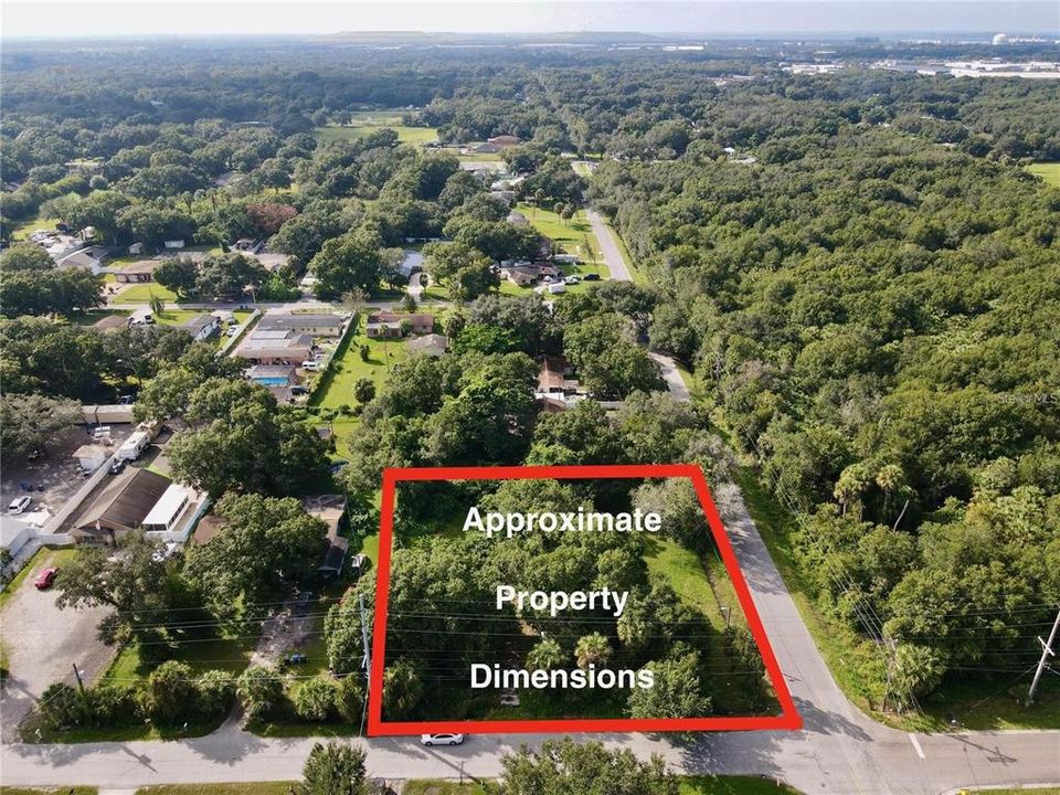 待售: $399,000 (0.72 acres)