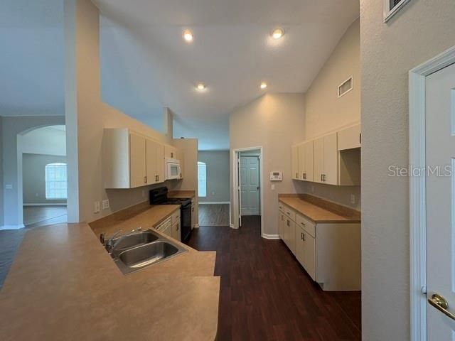 En Venta: $269,900 (3 camas, 2 baños, 1867 Pies cuadrados)