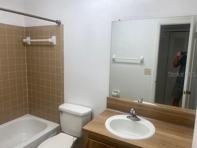 Active With Contract: $239,000 (3 beds, 2 baths, 1230 Square Feet)