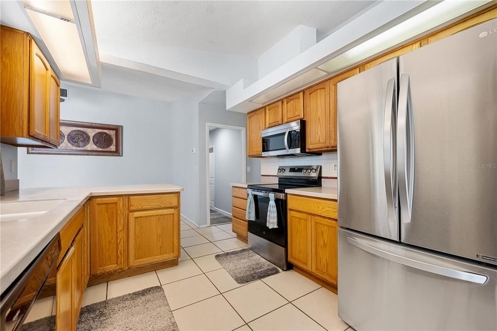 En Venta: $499,000 (3 camas, 2 baños, 1800 Pies cuadrados)