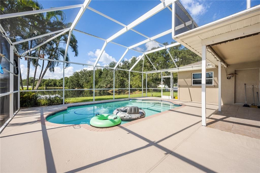 En Venta: $499,000 (3 camas, 2 baños, 1800 Pies cuadrados)