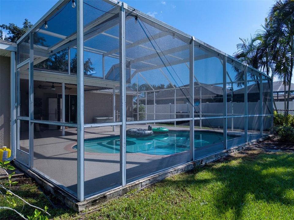En Venta: $499,000 (3 camas, 2 baños, 1800 Pies cuadrados)
