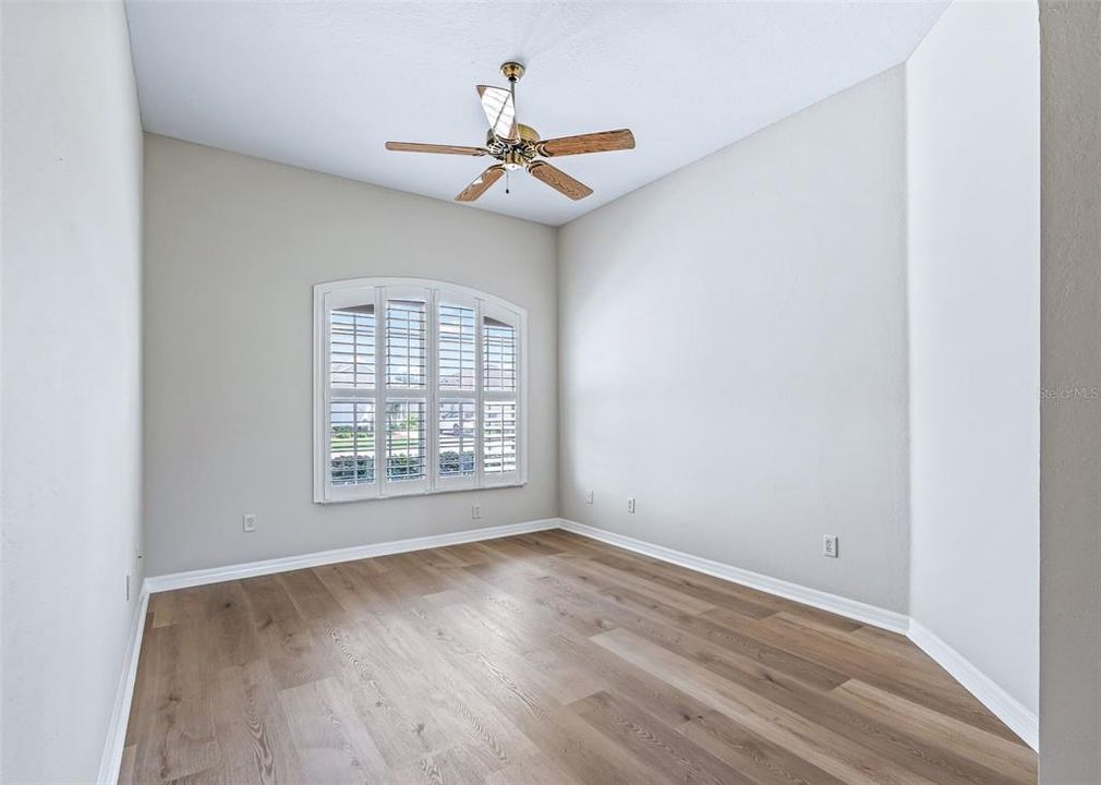 For Sale: $349,000 (2 beds, 2 baths, 1673 Square Feet)
