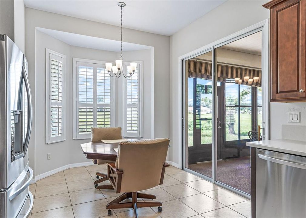 For Sale: $349,000 (2 beds, 2 baths, 1673 Square Feet)