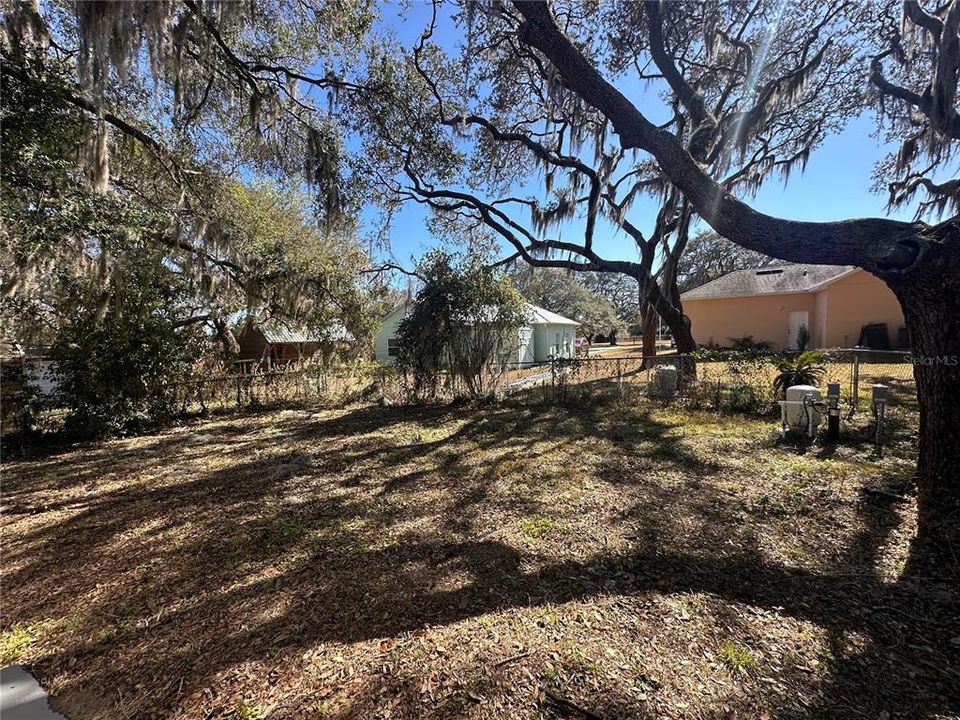 For Rent: $1,400 (2 beds, 1 baths, 1052 Square Feet)