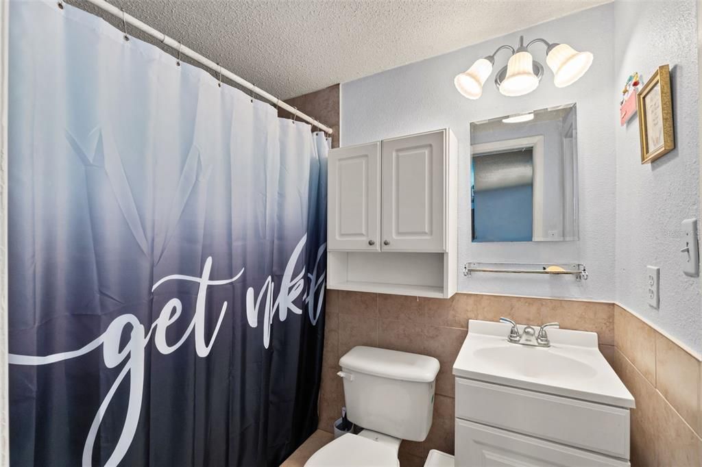 For Sale: $265,000 (3 beds, 2 baths, 1210 Square Feet)