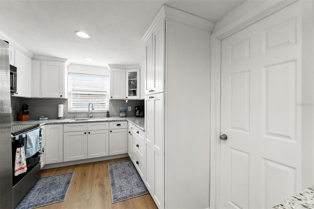 For Sale: $265,000 (3 beds, 2 baths, 1210 Square Feet)