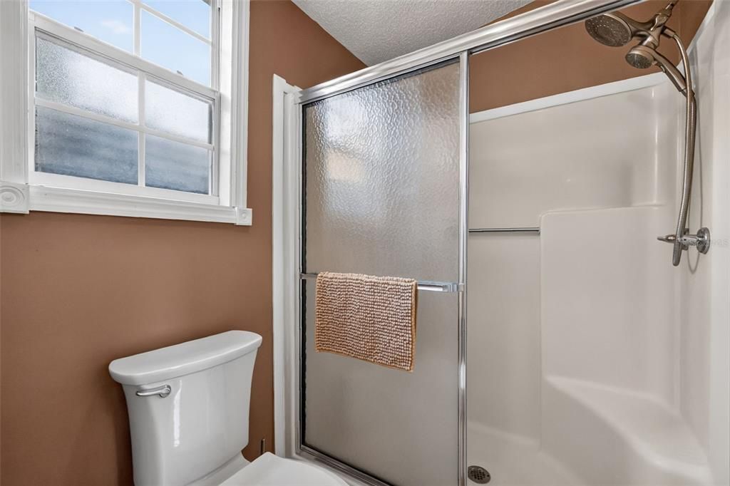 For Sale: $198,900 (2 beds, 2 baths, 1040 Square Feet)