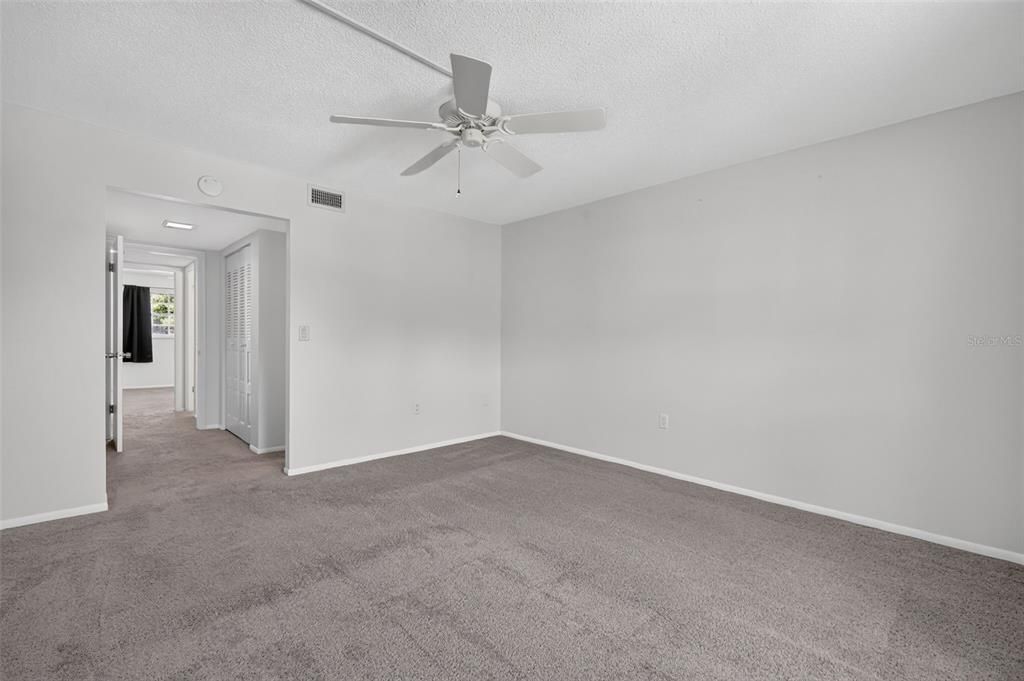 For Sale: $269,000 (2 beds, 2 baths, 1163 Square Feet)