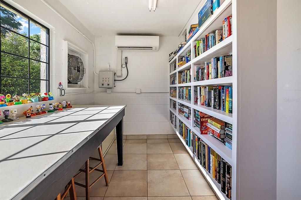 For Sale: $269,000 (2 beds, 2 baths, 1163 Square Feet)