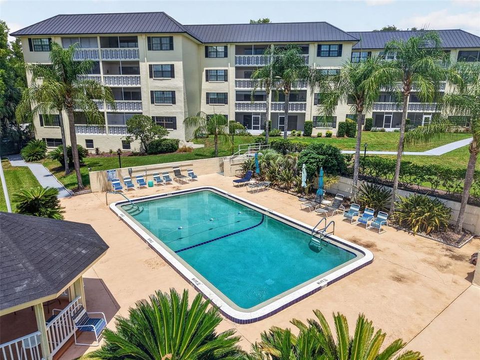 For Sale: $269,000 (2 beds, 2 baths, 1163 Square Feet)