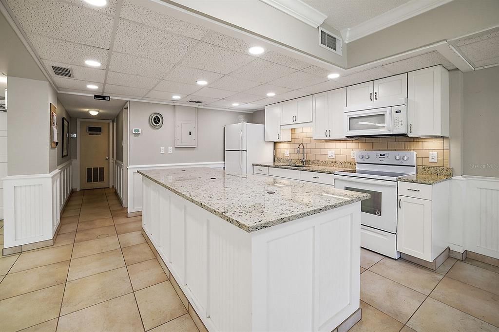 For Sale: $269,000 (2 beds, 2 baths, 1163 Square Feet)