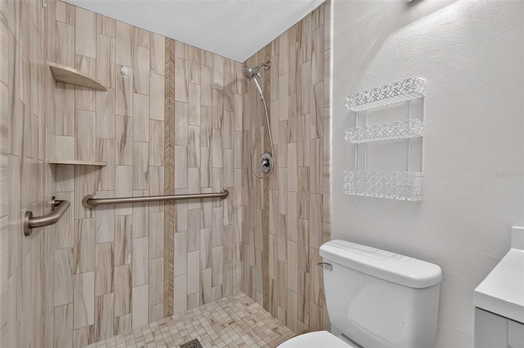 For Sale: $269,000 (2 beds, 2 baths, 1163 Square Feet)
