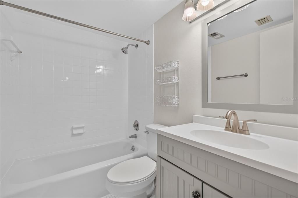 For Sale: $269,000 (2 beds, 2 baths, 1163 Square Feet)