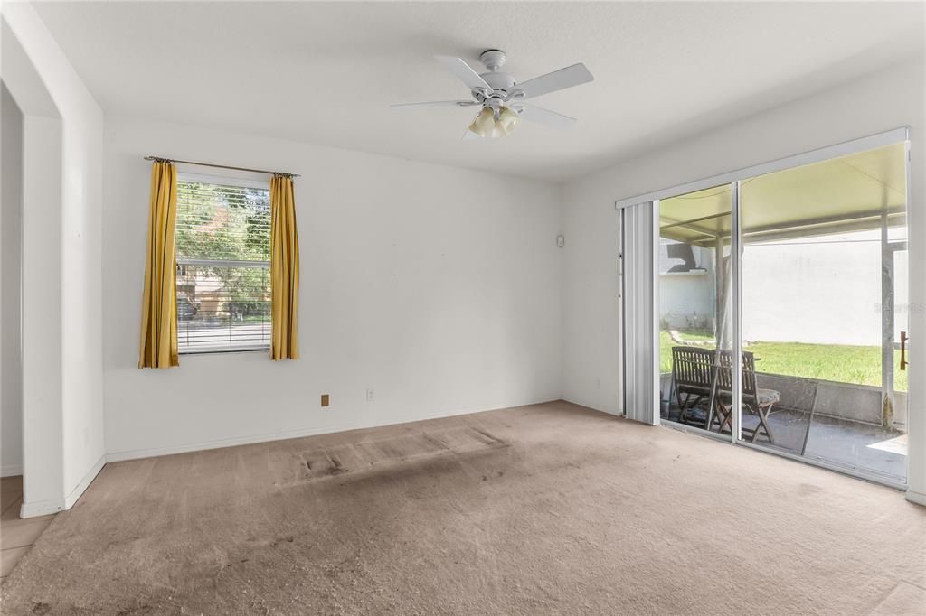 На продажу: $349,990 (4 спален, 2 ванн, 1972 Квадратных фут)