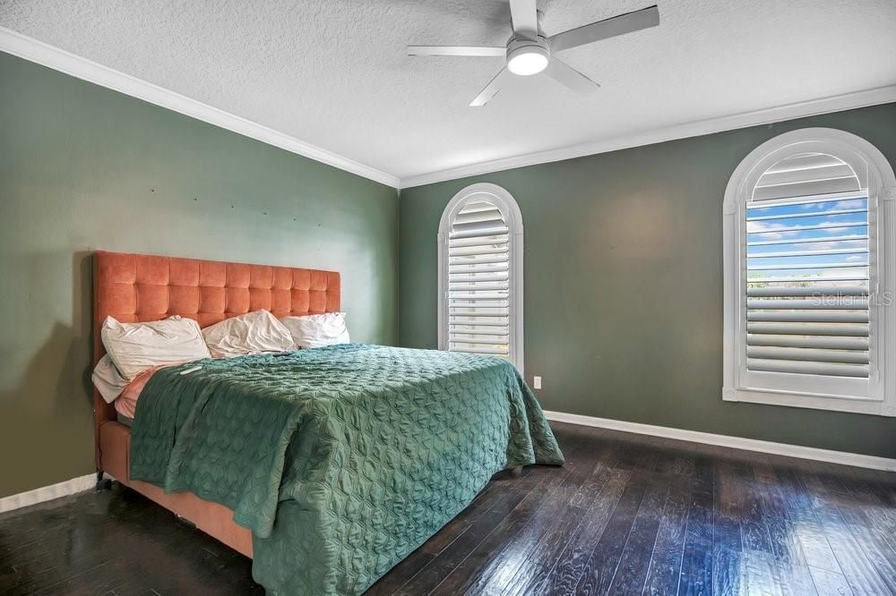 For Sale: $659,900 (4 beds, 2 baths, 2828 Square Feet)