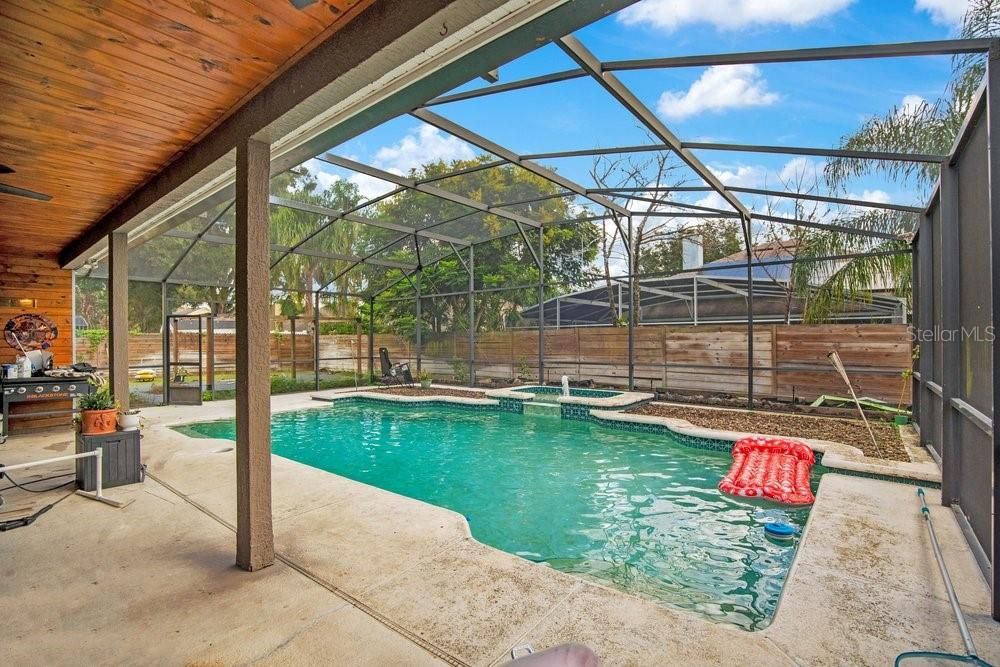 For Sale: $659,900 (4 beds, 2 baths, 2828 Square Feet)