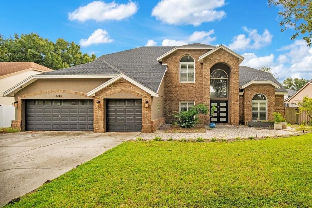 For Sale: $659,900 (4 beds, 2 baths, 2828 Square Feet)