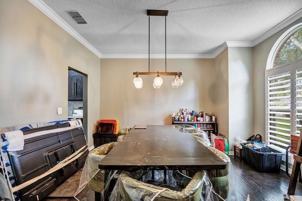 For Sale: $659,900 (4 beds, 2 baths, 2828 Square Feet)