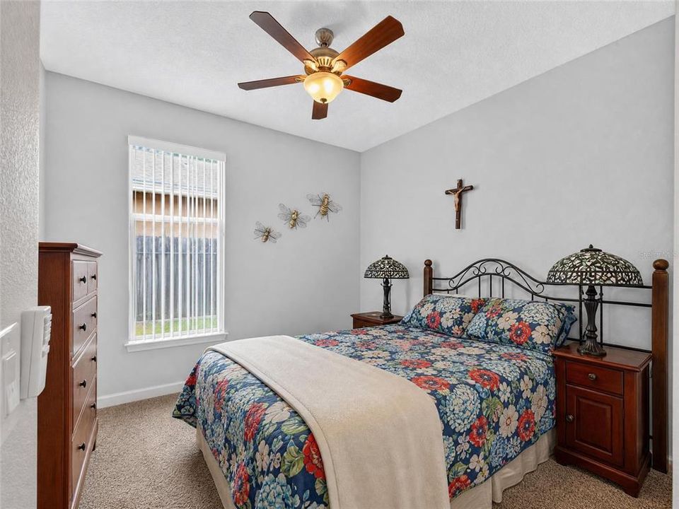 En Venta: $435,000 (4 camas, 2 baños, 1868 Pies cuadrados)