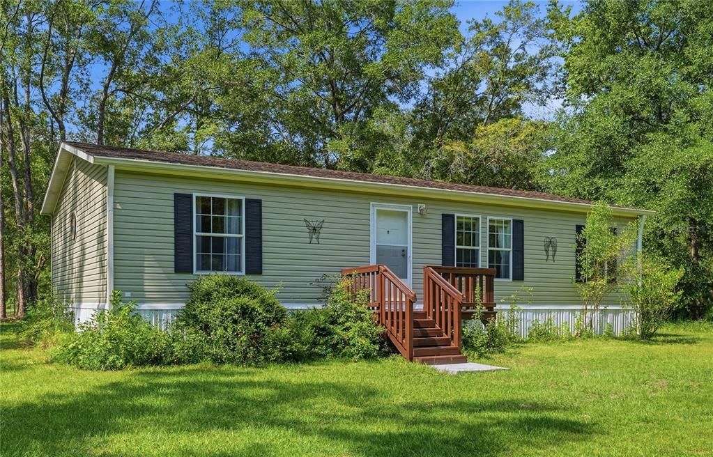 For Sale: $450,000 (6 beds, 4 baths, 2322 Square Feet)