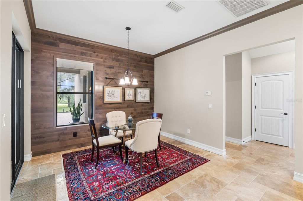 Activo con contrato: $879,000 (4 camas, 3 baños, 3826 Pies cuadrados)
