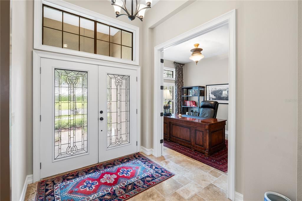 Activo con contrato: $879,000 (4 camas, 3 baños, 3826 Pies cuadrados)
