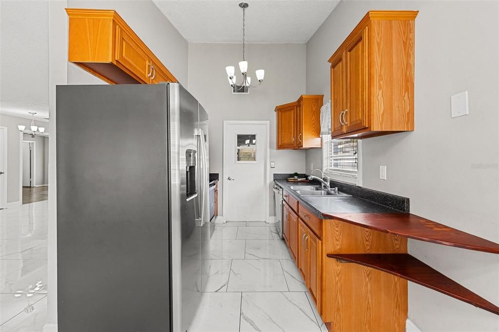 For Sale: $290,000 (3 beds, 2 baths, 1135 Square Feet)