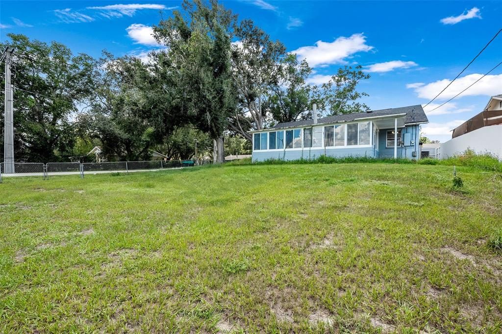 For Sale: $290,000 (3 beds, 2 baths, 1135 Square Feet)