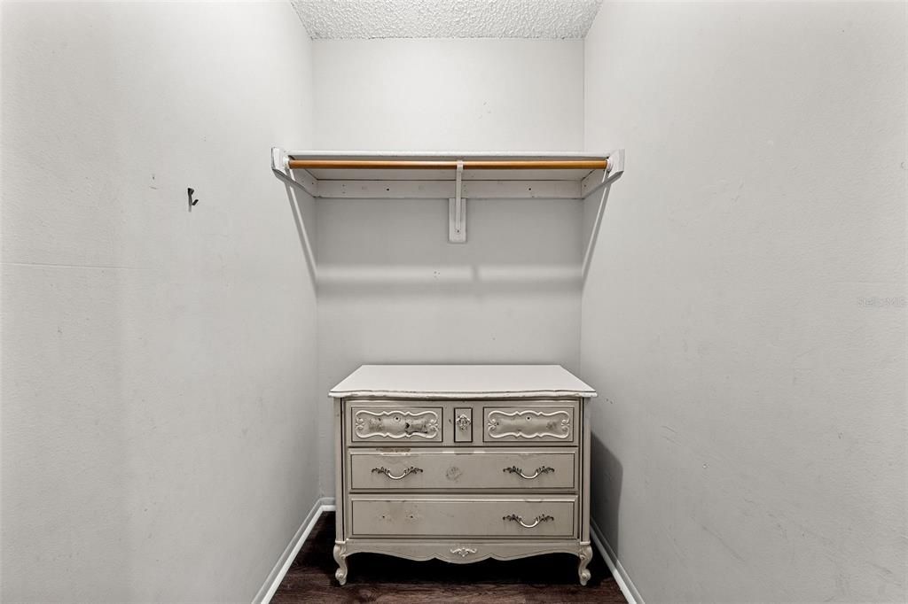For Sale: $290,000 (3 beds, 2 baths, 1135 Square Feet)