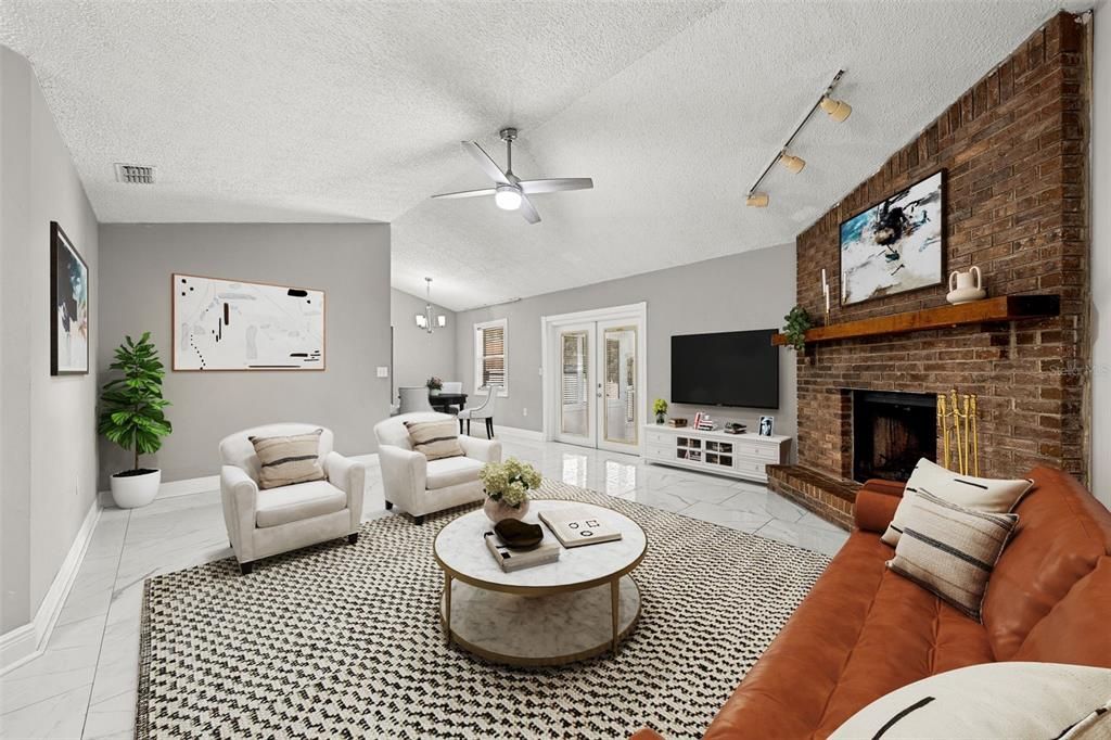 For Sale: $290,000 (3 beds, 2 baths, 1135 Square Feet)