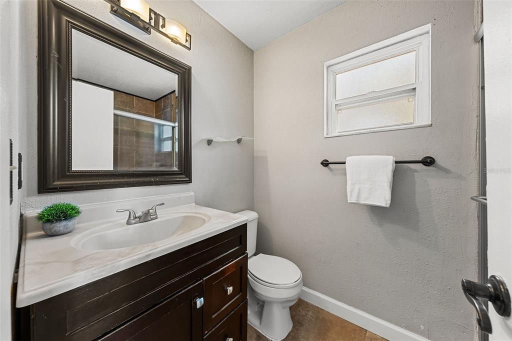 For Sale: $290,000 (3 beds, 2 baths, 1135 Square Feet)