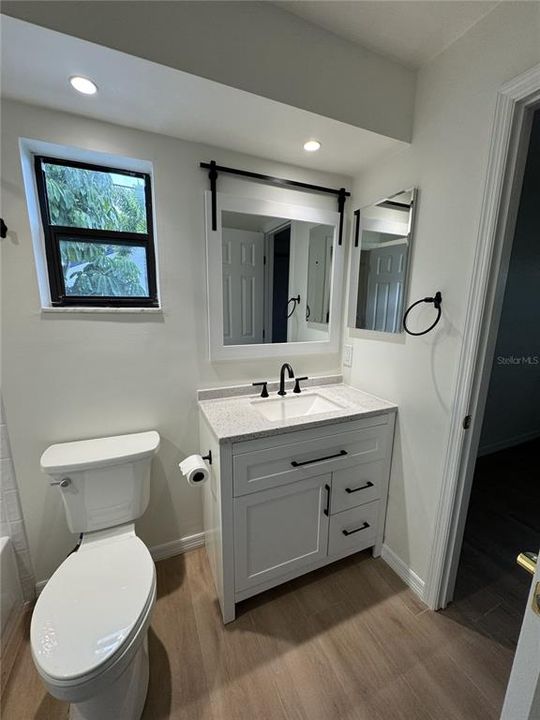 For Rent: $3,000 (3 beds, 2 baths, 1297 Square Feet)