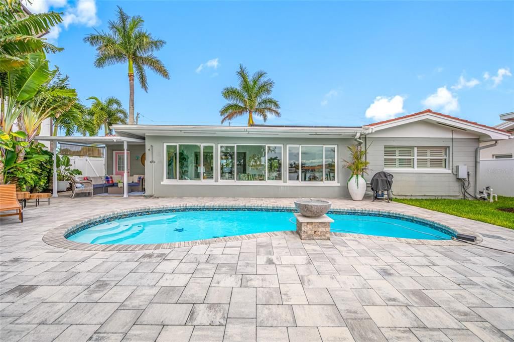En Venta: $1,295,000 (2 camas, 2 baños, 1986 Pies cuadrados)