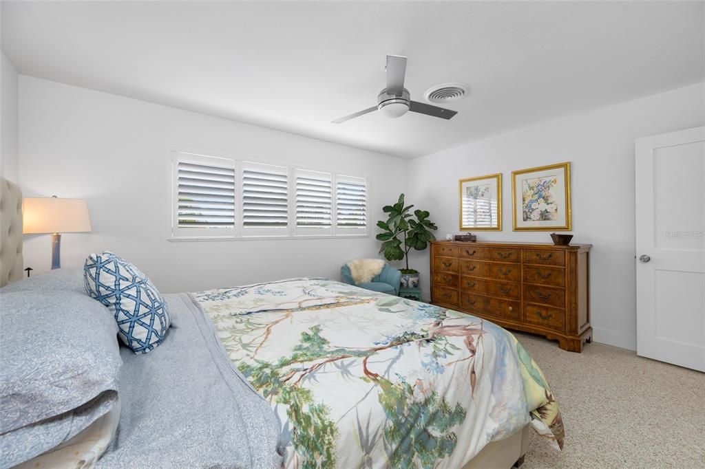 En Venta: $1,295,000 (2 camas, 2 baños, 1986 Pies cuadrados)