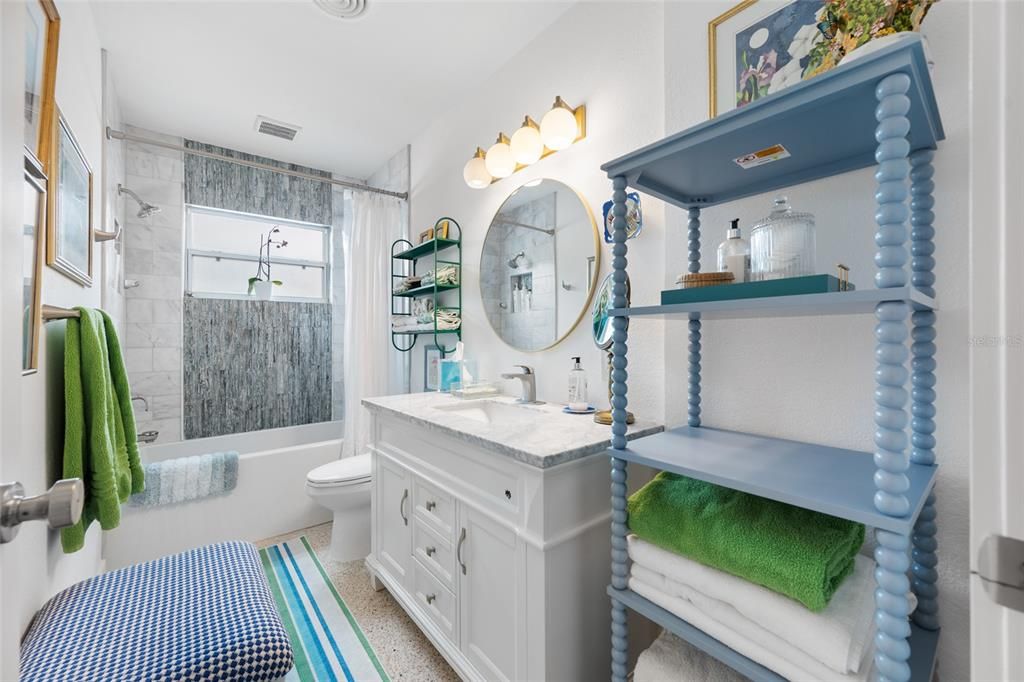 En Venta: $1,295,000 (2 camas, 2 baños, 1986 Pies cuadrados)