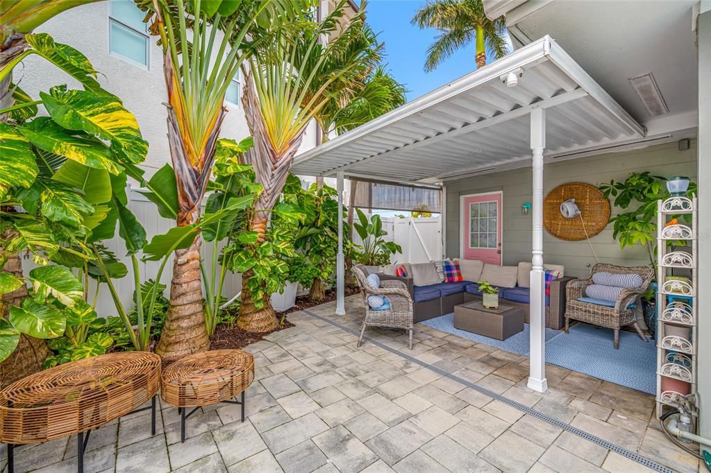 En Venta: $1,295,000 (2 camas, 2 baños, 1986 Pies cuadrados)