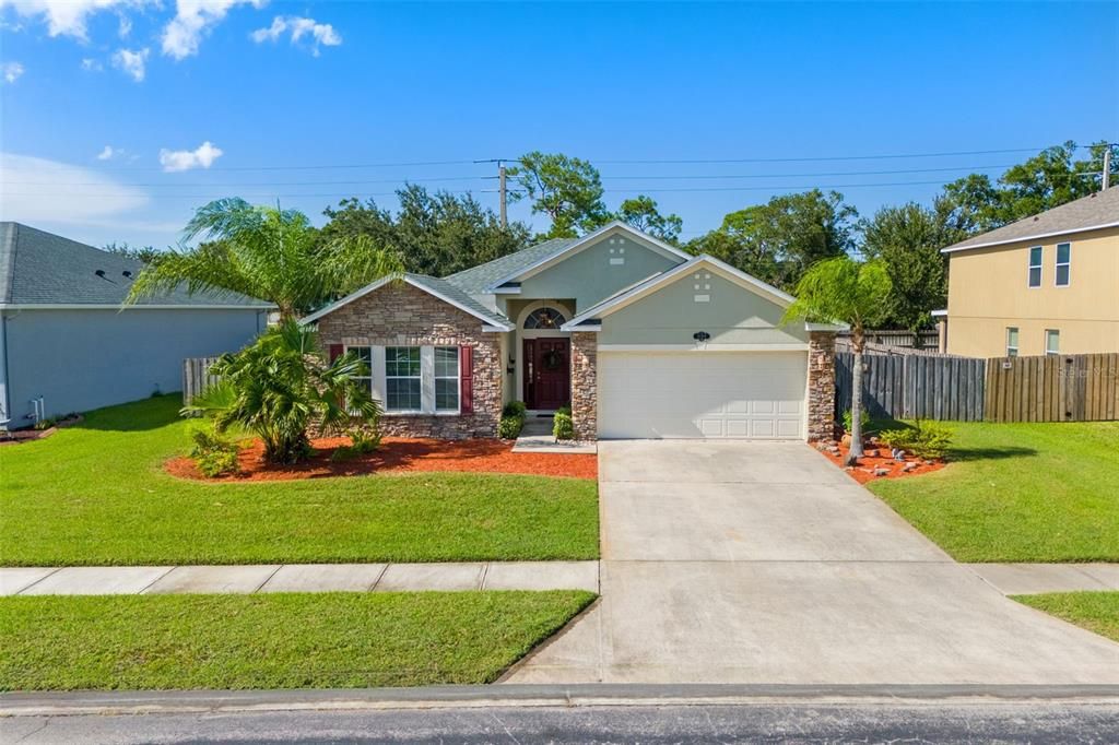 For Sale: $380,000 (3 beds, 2 baths, 1874 Square Feet)
