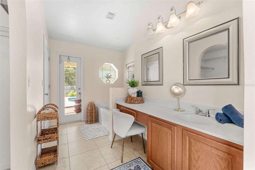 For Sale: $380,000 (3 beds, 2 baths, 1874 Square Feet)