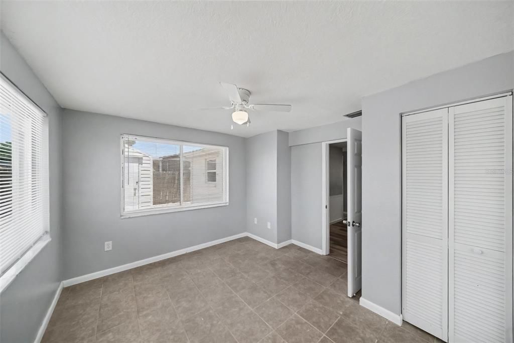 For Sale: $190,000 (3 beds, 2 baths, 1068 Square Feet)