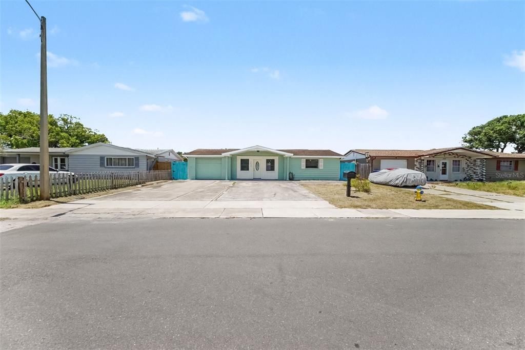 For Sale: $190,000 (3 beds, 2 baths, 1068 Square Feet)