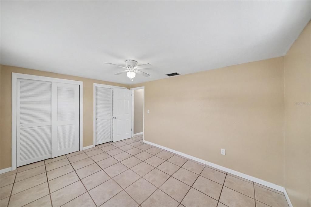 For Sale: $190,000 (3 beds, 2 baths, 1068 Square Feet)